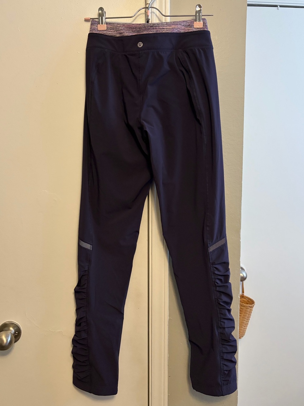 Lululemon Runderful Pant - Picture 4 of 11